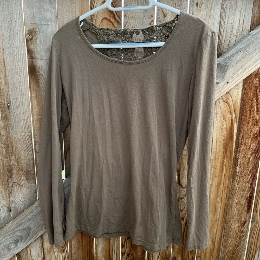 Layers long sleeve T-shirt lace crochet back jr L